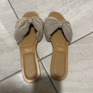Zara KNOTTED FABRIC FLAT SANDALS